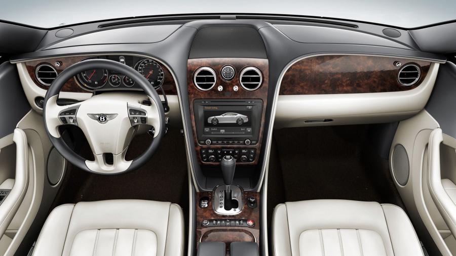  Bentley Continental GT 2011 года  (фото 2 из 151)